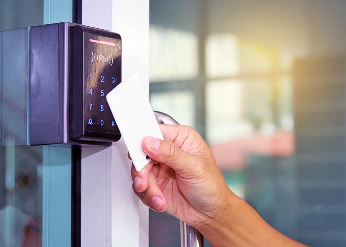 Commercial access control systems in Lee's Summit